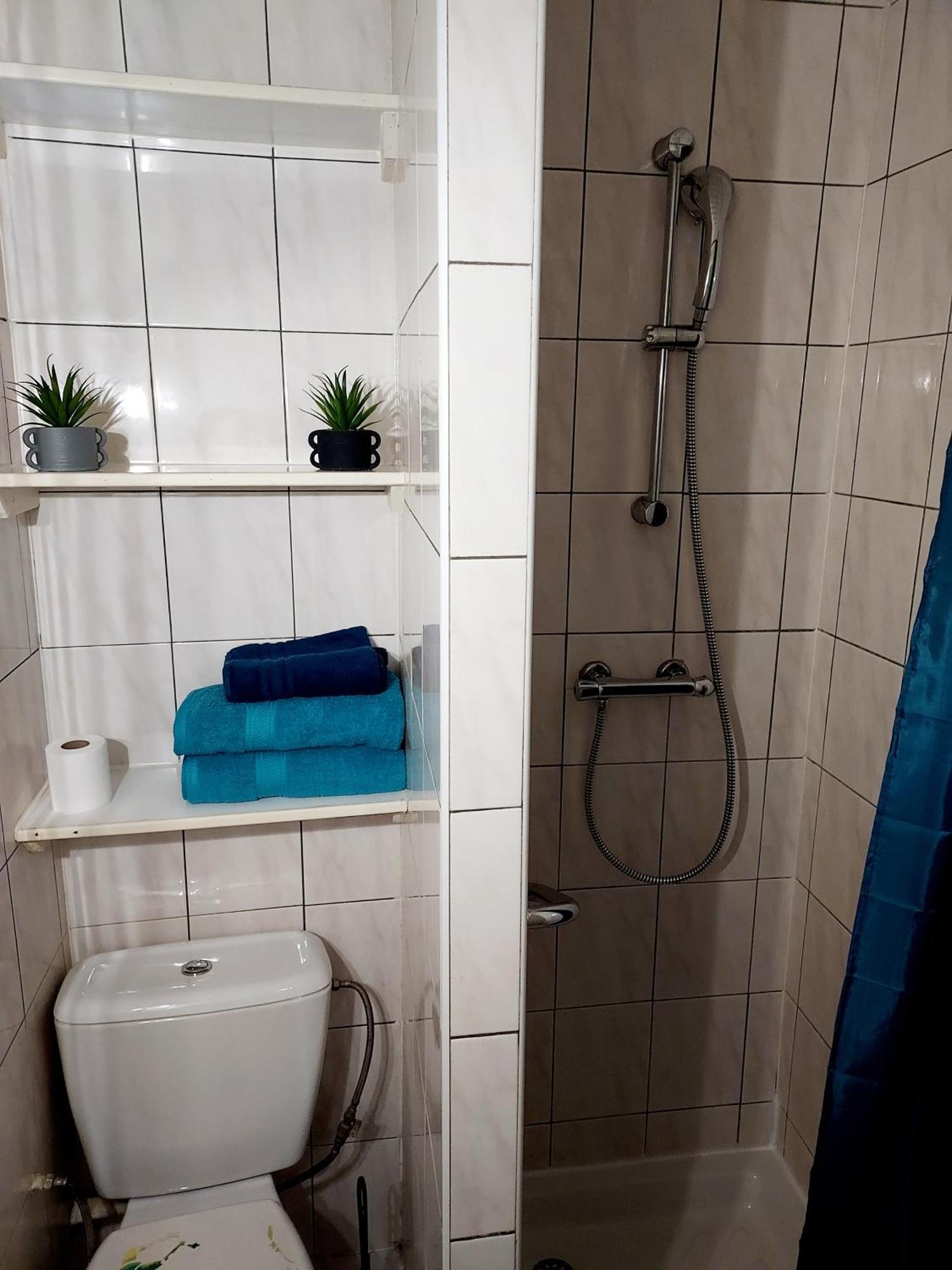 Studio B Aux Pieds Des Thermes Néris-les-Bains Exteriör bild