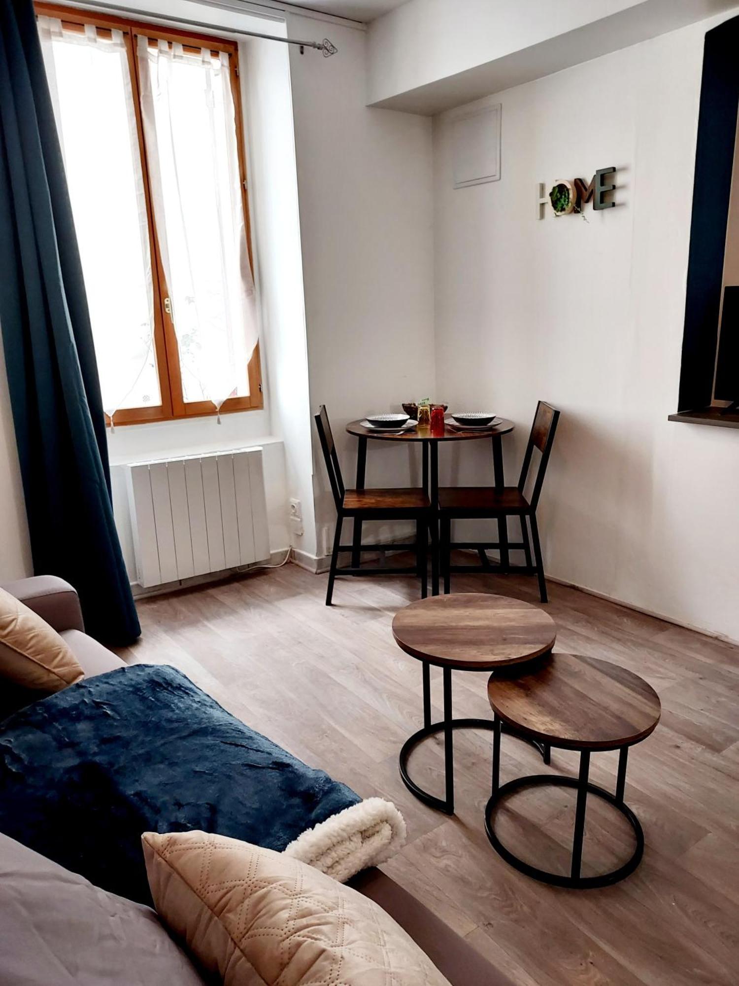 Studio B Aux Pieds Des Thermes Néris-les-Bains Exteriör bild
